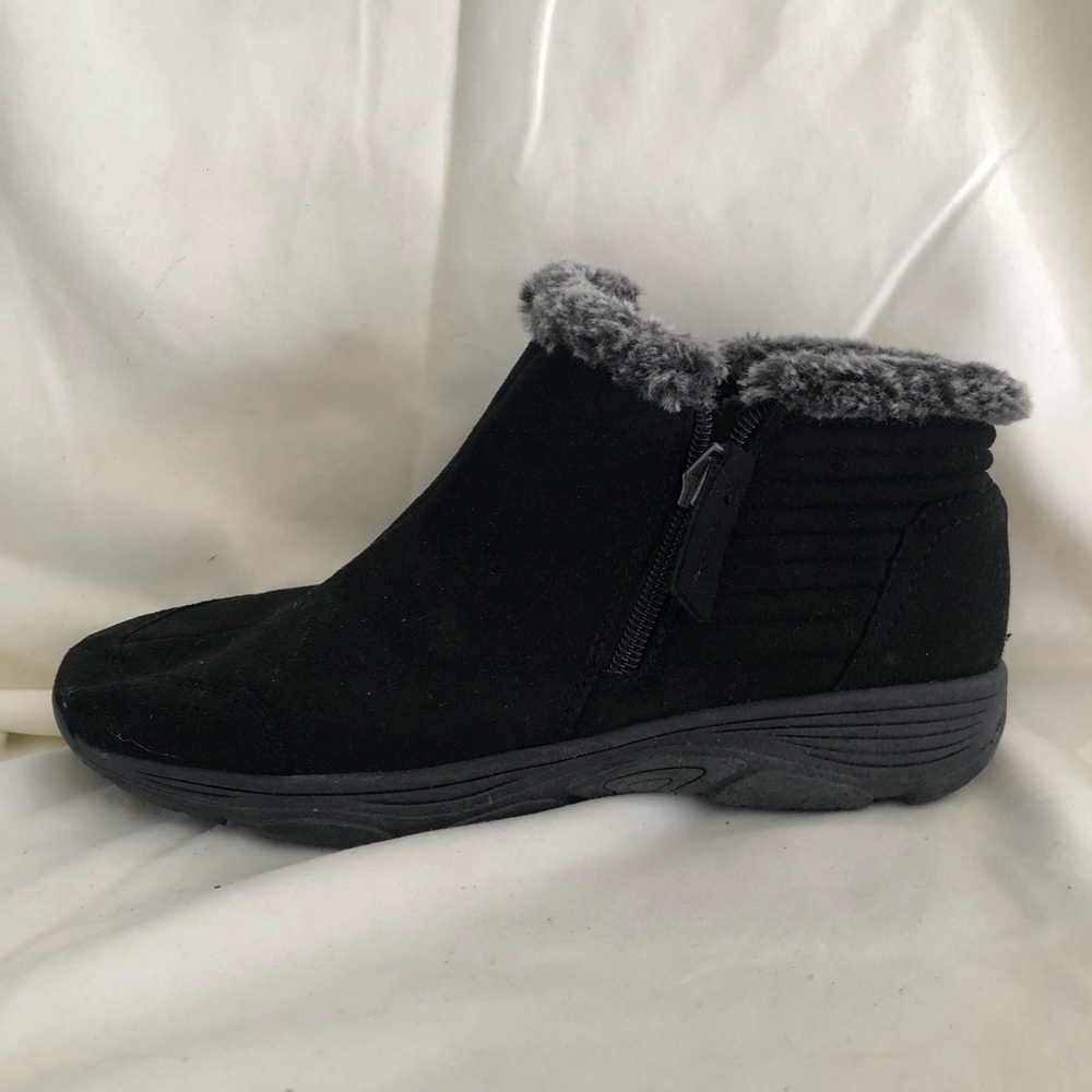 Easy Spirit Black Winter Boots with Gray Fur Trim
